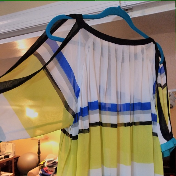 Top - Picture 3 of 7